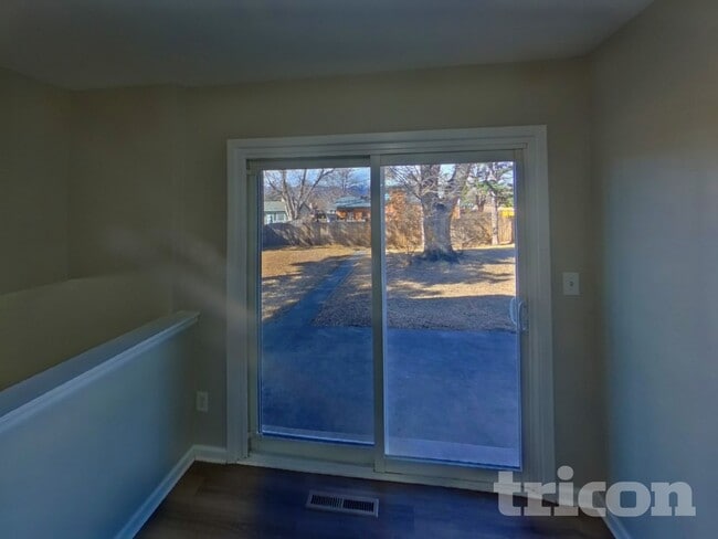 Photo - 1228 N Chelton Rd