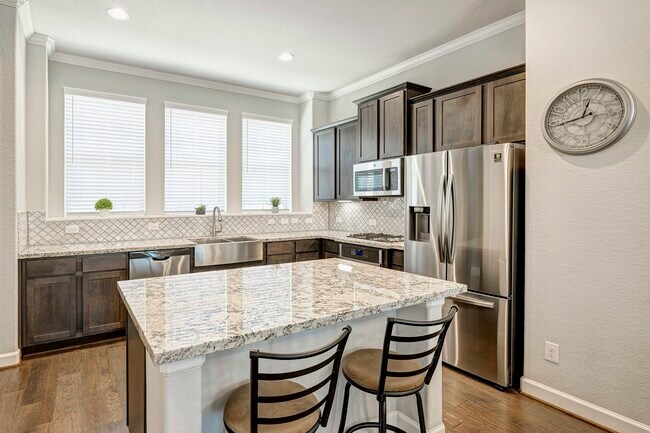 Photo - 2113 Paul Quinn St