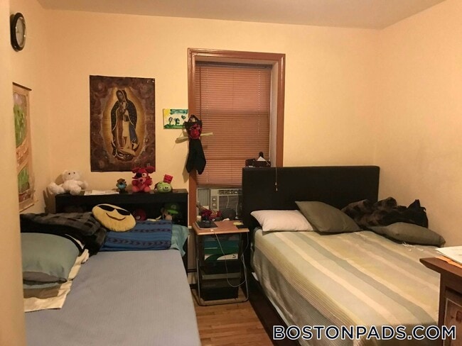 Photo - 144 Chelsea St Unit 1R