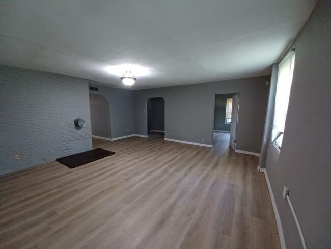 Photo - 10179 Bon Oak Dr