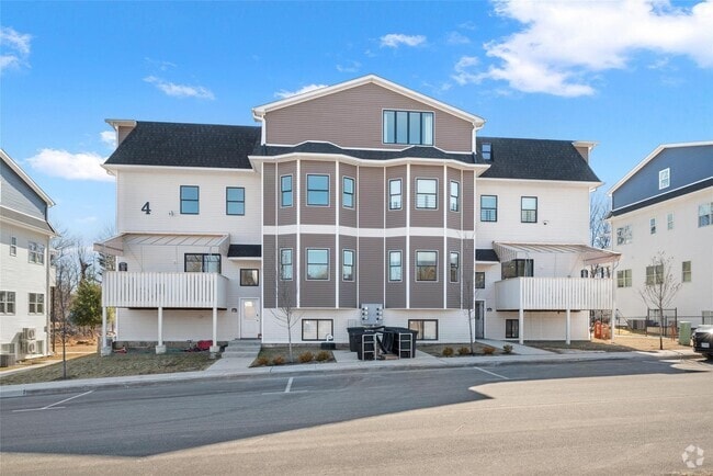 Building Photo - 4 Market St Unit 301 Rental