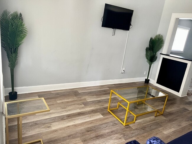 Photo - 645 Eastern Ave Unit 645