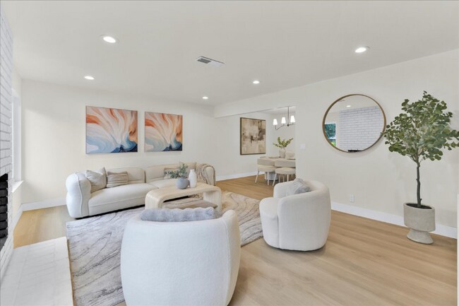 Photo - 2828 Monte Cresta Way