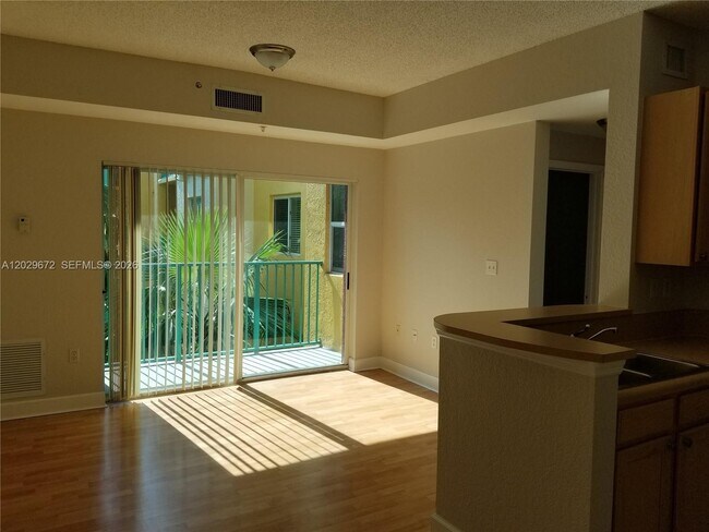 Photo - 6001 SW 70th St Unit 538