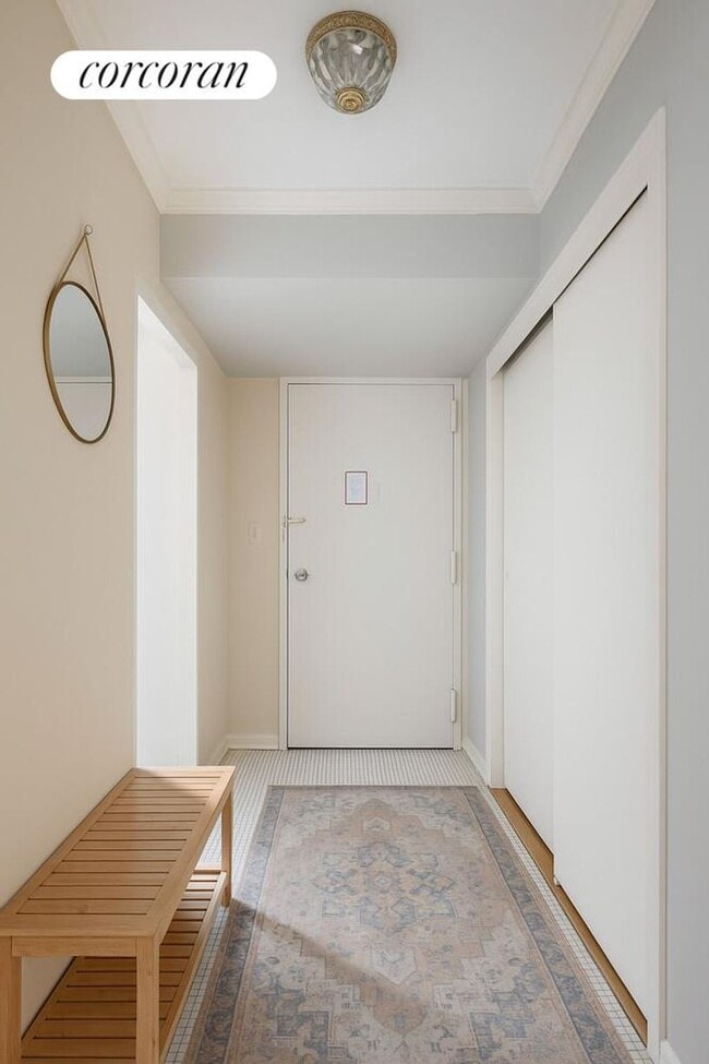 Photo - 209 E 56th St