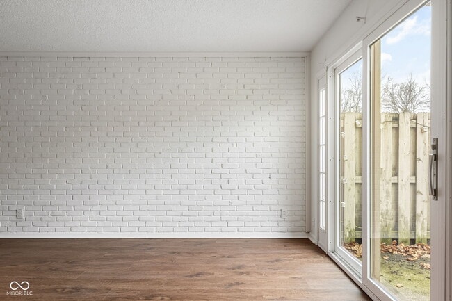 Photo - 7488 Countrybrook Dr