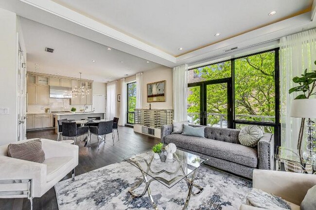 Photo - 1258 N Milwaukee Ave Unidad 3N