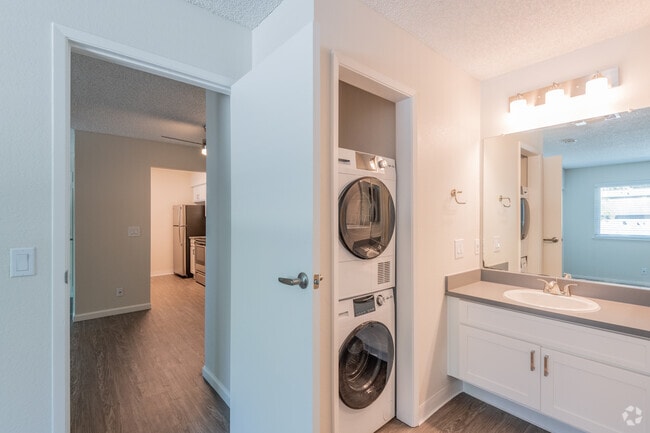 1BR, 1BA - Juniper