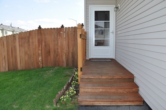 Photo - 3 Bedroom Condo close to JBER!