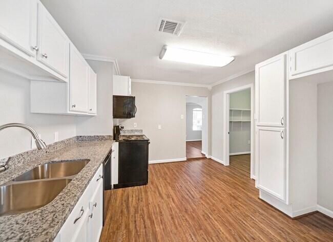 Photo - 1411 Pleasantville Dr