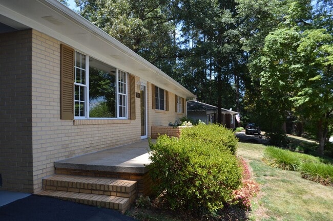 127 Freedom Dr