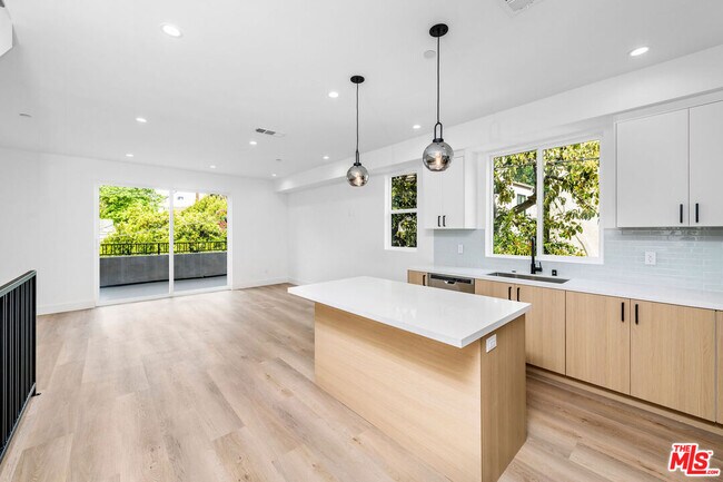 Photo - 4337 Dixie Canyon Ave