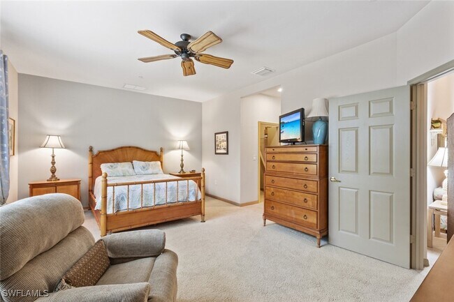 Building Photo - 16521 Goldenrod Ln Unit 202