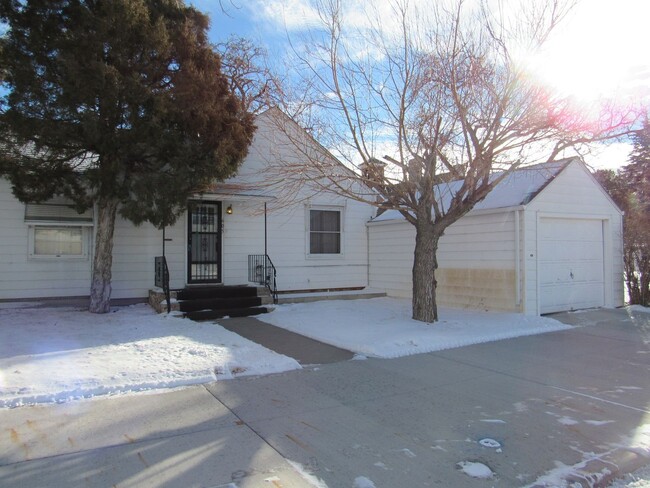 Downtown Bungalow - Downtown Bungalow House