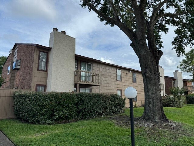 Photo - 9101 Country Creek St Unit 306