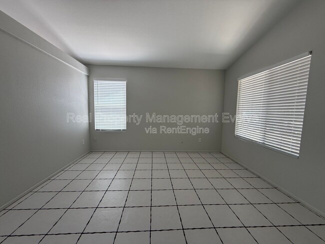 Photo - 2340 E Derringer Way