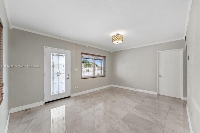 Photo - 810 E 9th Pl Unit A