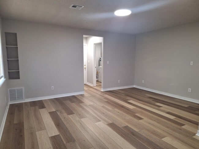 Photo - 816 W Brooke Ave