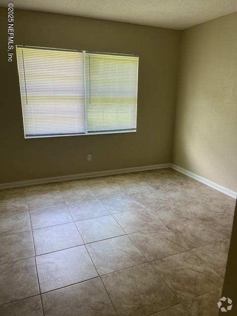 Building Photo - 1523 Pullen Rd Unit 6 Rental