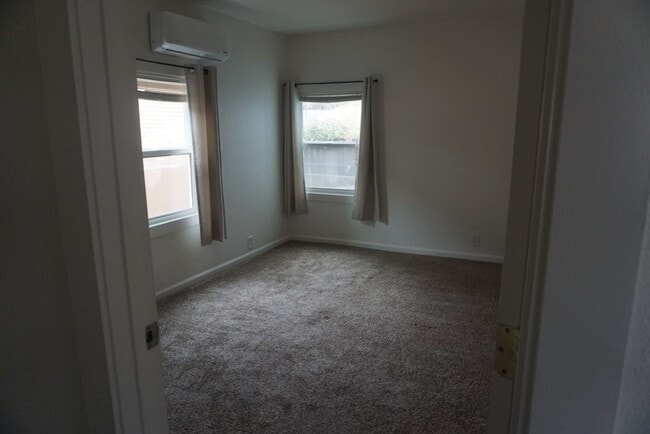 Photo - 315 Broadway