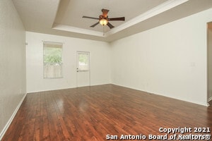 Photo - 8947 Oakwood Park