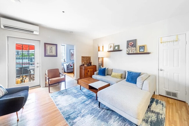 Photo - 814 Willow Ave Unit 814 Willow Ave APT 4L