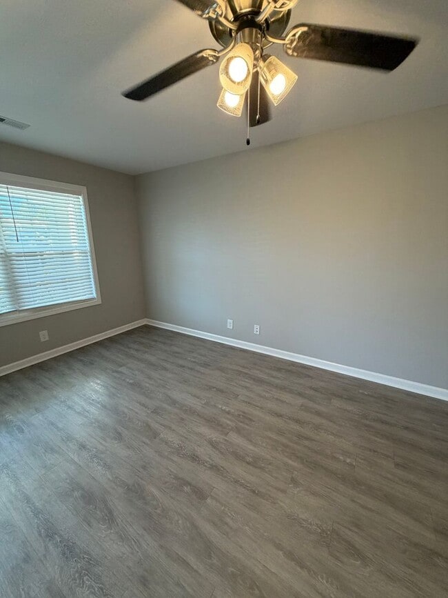 Photo - The Stowe Court Pet Friendly Condo for rent!