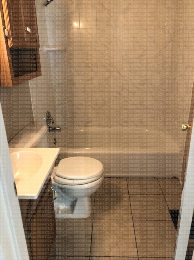 1724 Parkamo Ave 3BR/1BA (East Hamilton) Rental For Rent in Hamilton