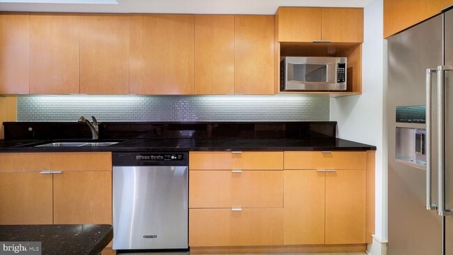 Photo - 1737 Chestnut St Unidad 701