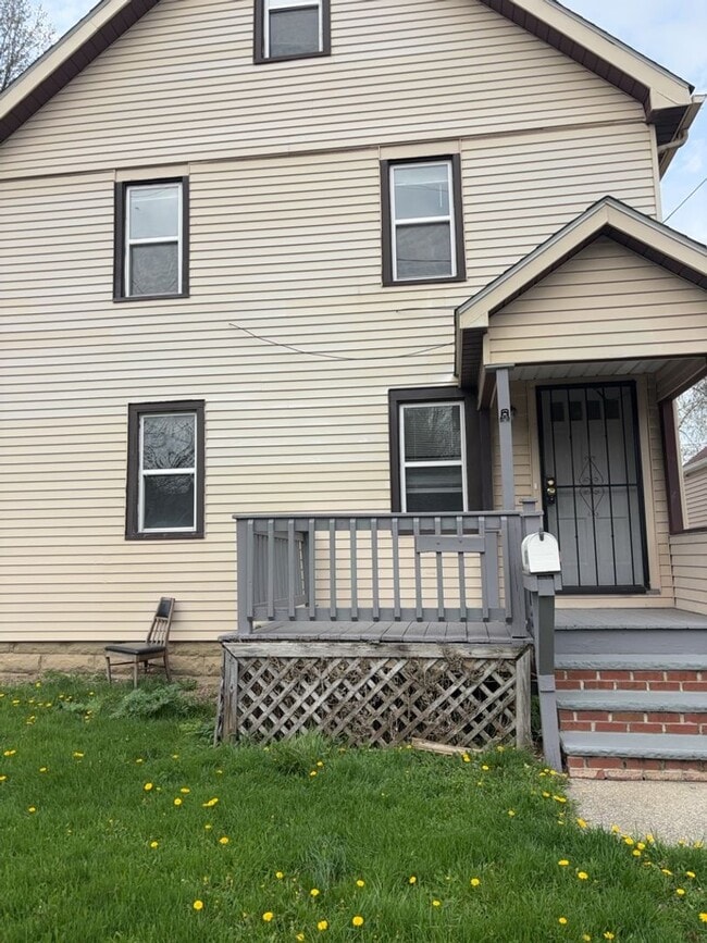 Photo - Spacious 5-Bedroom Home with Detached Garage