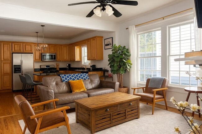 Photo - 1084 Kirkwood Ave SE