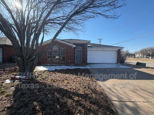 Building Photo - 5945 Ravenya St