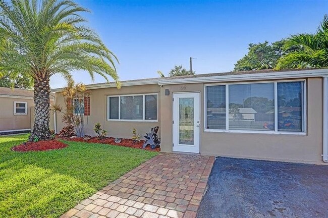 Photo - 651 NE 59th Ct