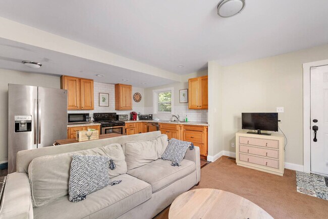 Photo - 107 E Clifton Ave Unidad ID1234537P