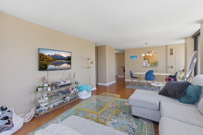 Photo - 1660 N La Salle Dr Unit #  0902