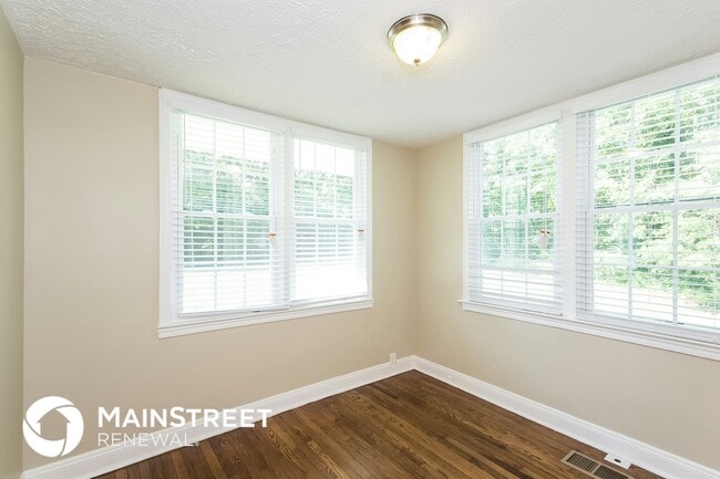 Photo - 4667 Bakers Ferry Rd SW