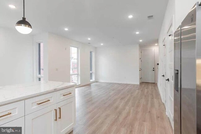 Photo - 719 N 16th St