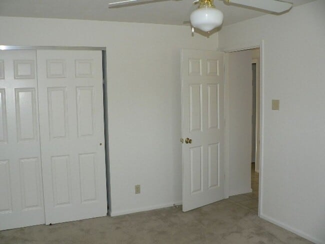 Building Photo - Hickory House Apt. Unit 3779 (Duplex)