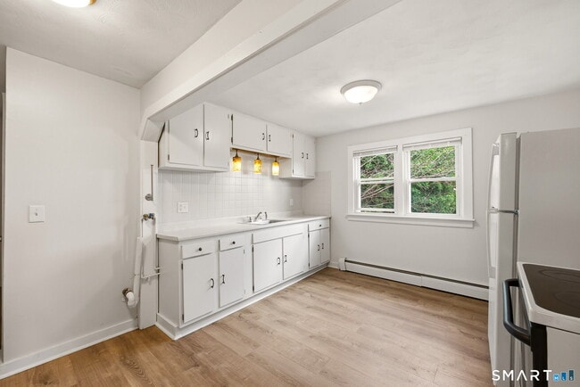 25 Long St Unit 3