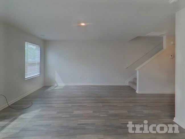 Photo - 507 Dayspring Dr