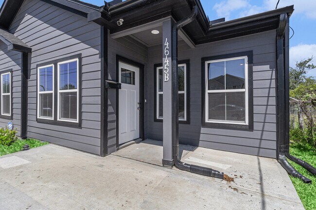 Photo - 4645 Larkspur St