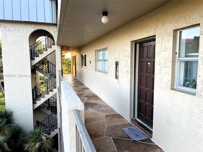 Photo - 6301 N Falls Cir Dr Unit 313