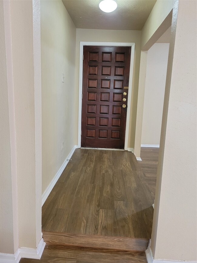 Photo - 9915 Towne Brook Ln