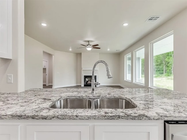 Photo - 5712 Arthur Rd