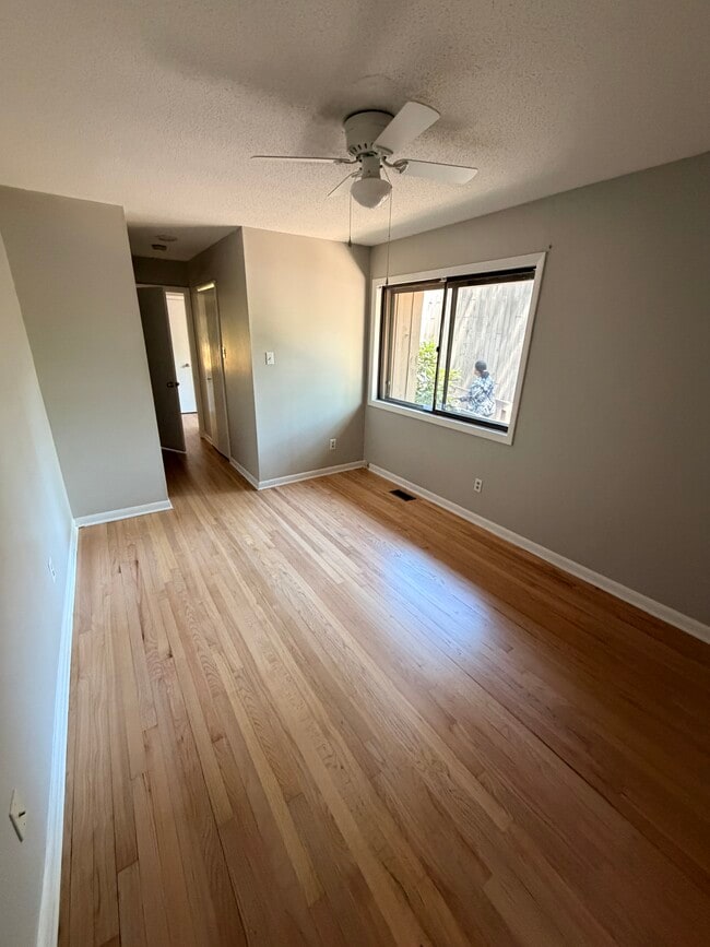 Photo - 216 Ridge Trl