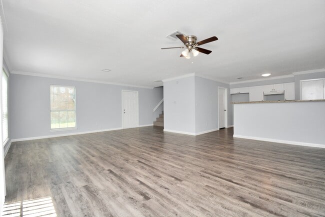 Photo - 1908 Avenue B