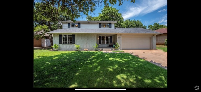 Building Photo - True 4 bed in Edmond Schools, all the mode... Rental