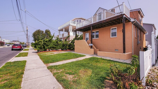 Photo - 235 8th St N