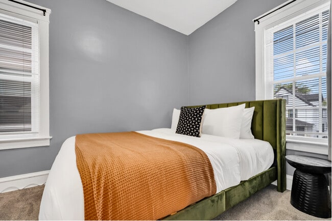 Photo - 1559 Cordova Ave