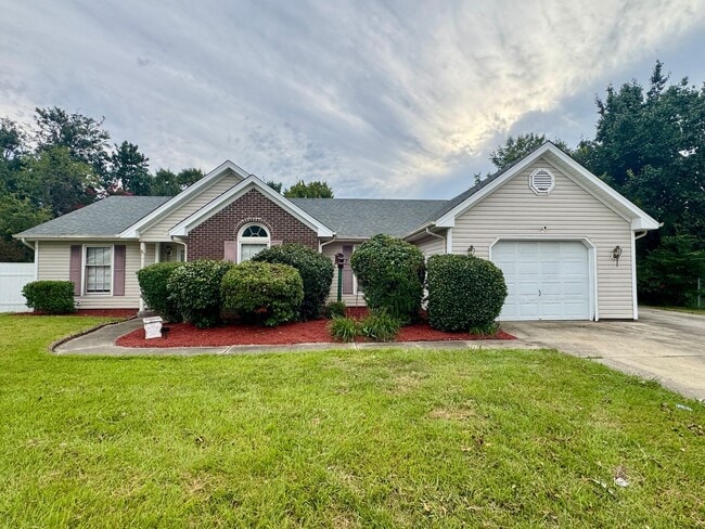 Cul-de-Sac Homesite! Tons of Room! - Cul-de-Sac Homesite! Tons of Room!